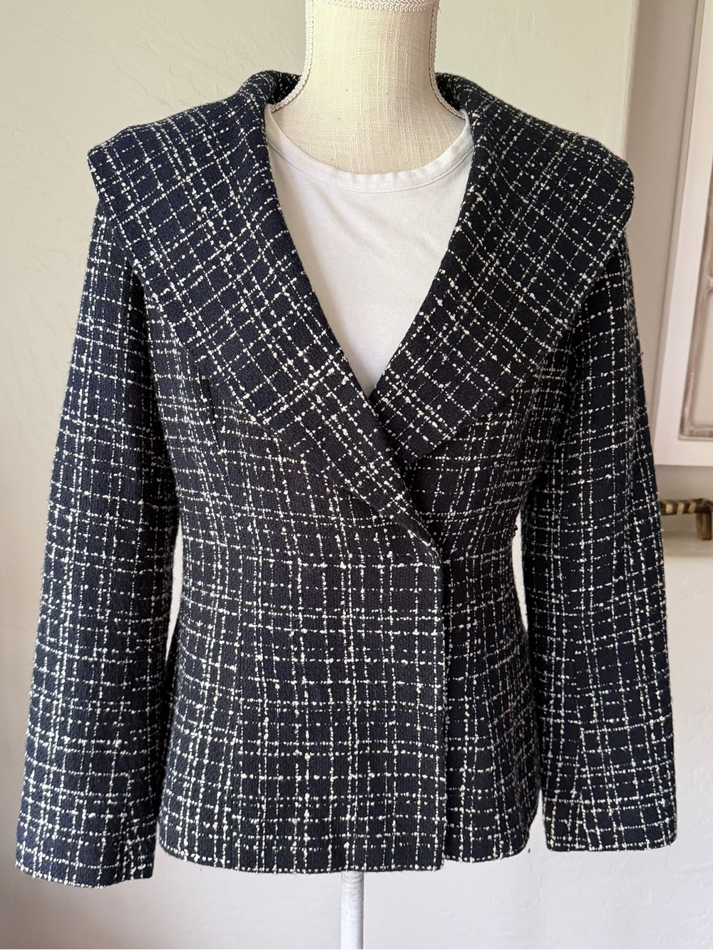 Calvin Klein Women's Black & White Tweed Jacket Size 6